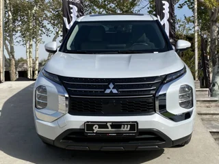 📣🚘 میتسوبیشی اوتلندر 2023
